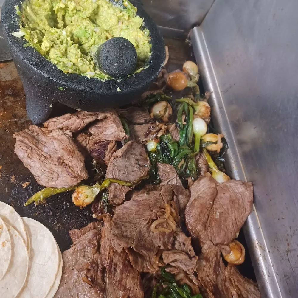 Carne Asada Y Gucamole